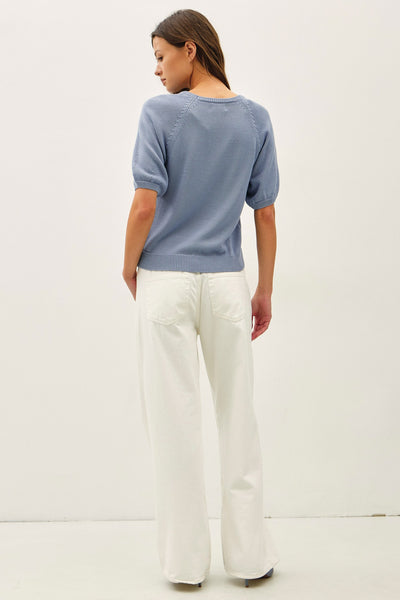 Short Raglan Sleeve Sweater Top